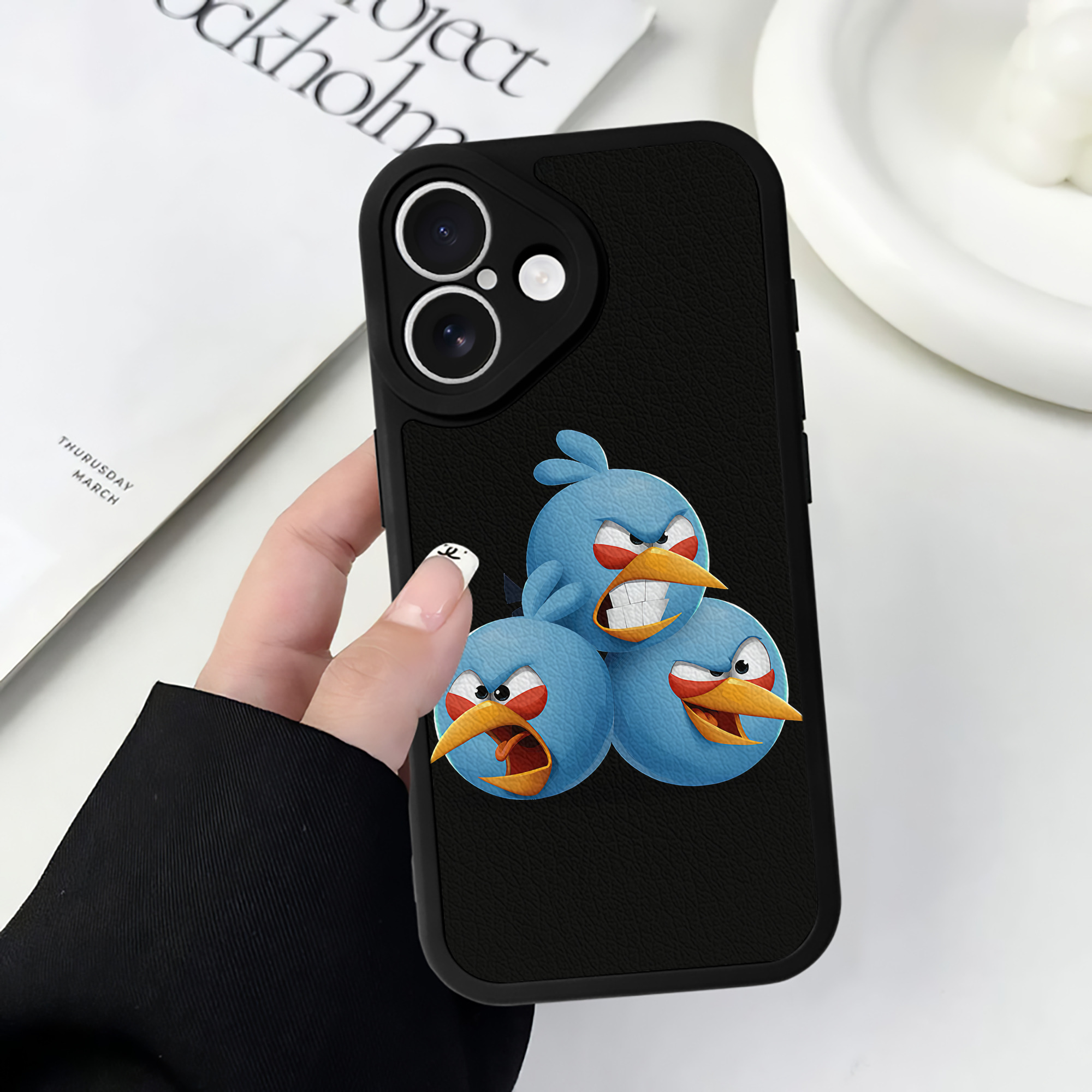 （画像用） Angry Birds アングリーバード 【iPhone 16シリーズ対応】シリコンスマホケース（レザー調） 材質：シリコン